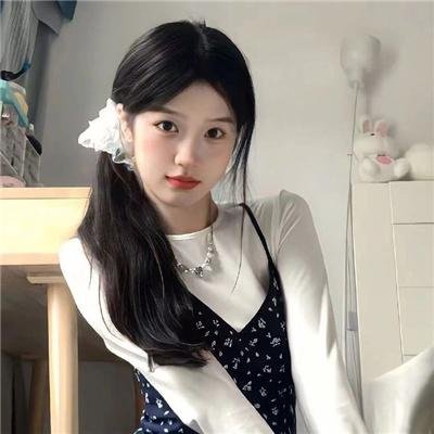 他与爱神同时降临